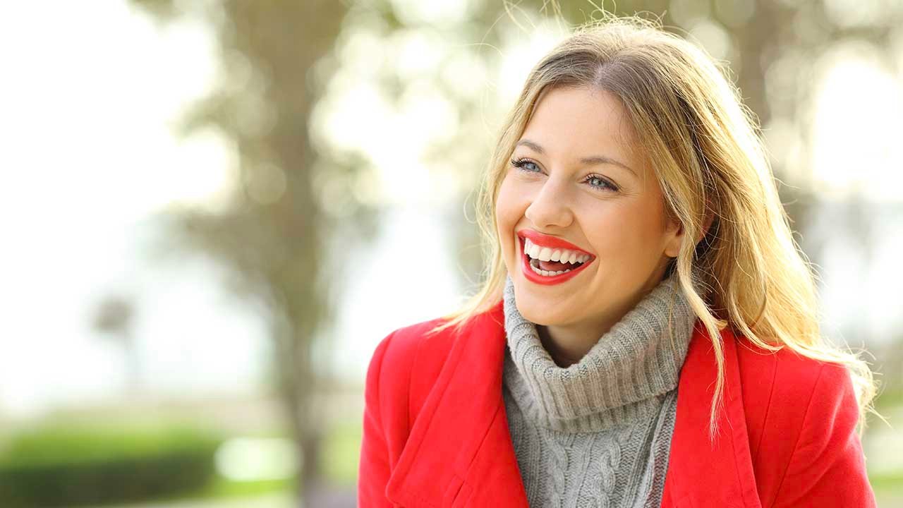 Loreal Paris BMAG Article How To Rock Effortless Makeup With A Bold Red Lip D